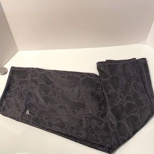 Fabletics Capri length animal print legging size Medium